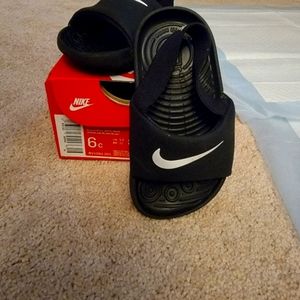 Nike sandals size 6c